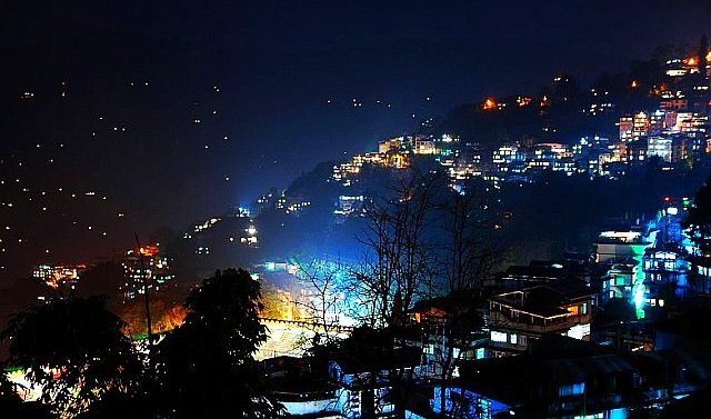Darjeeling-Gangtok-3-Star-Deluxe-04-Nights-05-Days