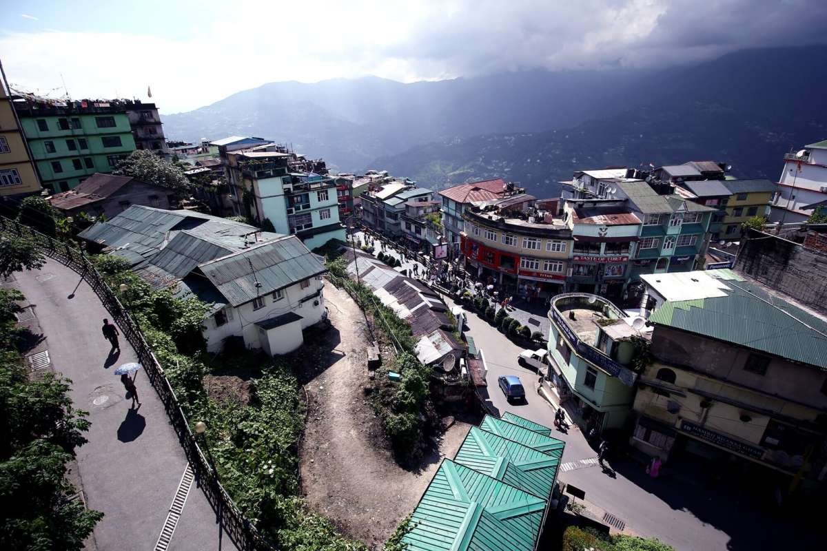 Monsoon-Gangtok-3-Star-Deluxe-3-N-4-D